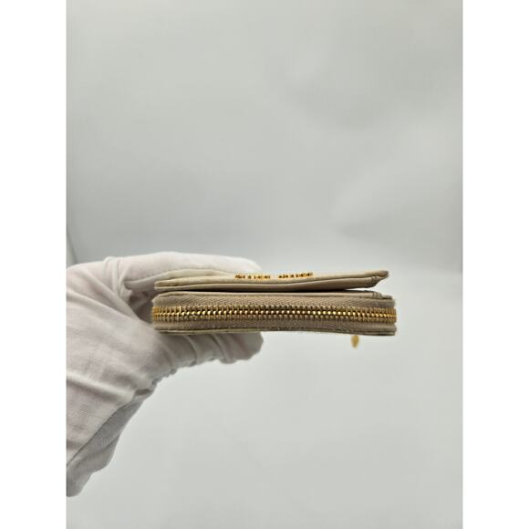 MU369 Miu Miu Crocodile Embossed Compact Zippy Wallet - Picture 5 of 8